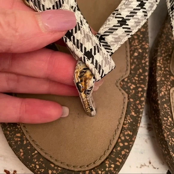 TEVA Women’s Size 7 Cork Houndstooth Flip Flops Sandals Summer Slip on shoe - Picture 7 of 11